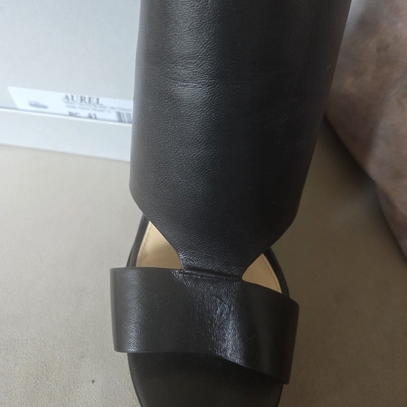 Vince Camuto Winnie Black Wedge Sandals - Picture 4 of 9